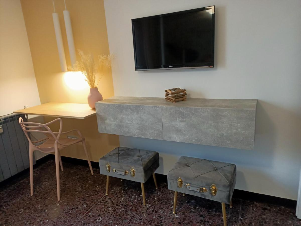 شقة Casa Di Noemi - Seafront With Parking سافونا المظهر الخارجي الصورة
